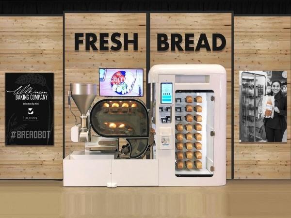 Οι μάγειρες ρομπότ θα ψήσουν σύντομα το ψωμί μας, θα παρασκευάσουν καφέ και θα φτιάξουν αυτόματο μηχάνημα σαλάτας
