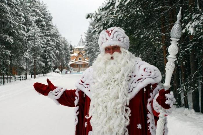 Ρωσικά Χριστούγεννα Χριστούγεννα στη Ρωσία Χριστουγεννιάτικο δέντρο Άγιος Βασίλης