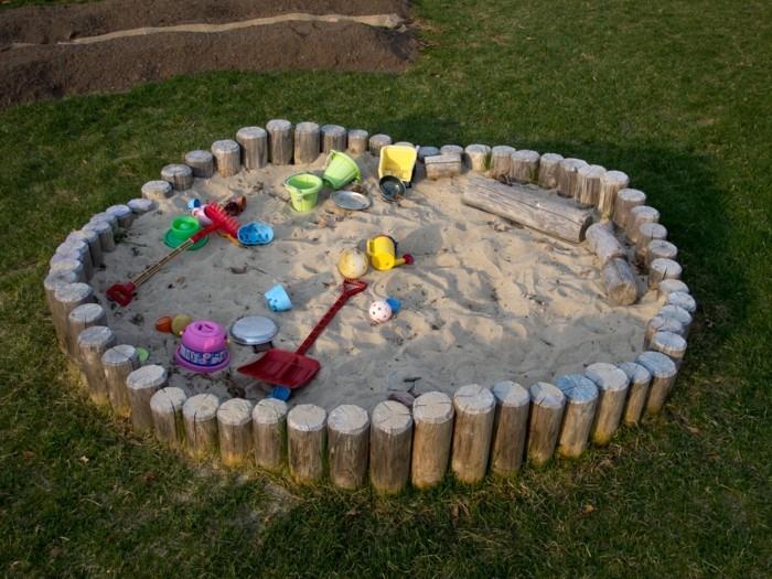 Δημιουργήστε τη δική σας πλατφόρμα παιχνιδιού σε άμμο σε συνδυασμό με ένα κούτσουρο