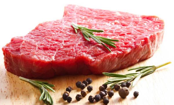 Σας γεμίζει υγιή ενάντια στους πόθους φρέσκο ​​κρέας καλό κομμάτι για σχάρα ή μαγείρεμα