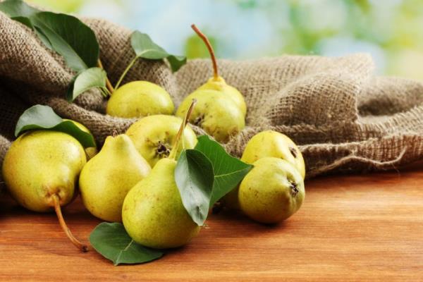 Αίσθημα υγιούς ενάντια στους πόθους ώριμα αχλάδια υγιή φρούτα