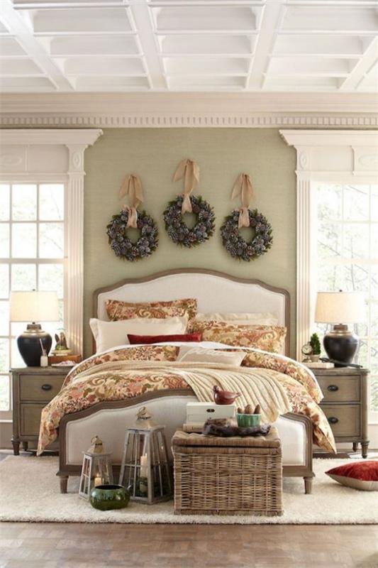 Διακοσμήστε υπνοδωμάτια για χριστουγεννιάτικα στεφάνια στον τοίχο ickάθινο καλάθι ελκυστική ατμόσφαιρα
