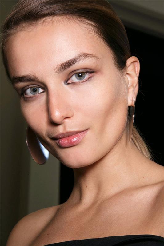 Make up tips eyeliner eye make up trend mugler