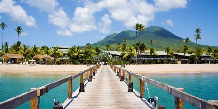 Οι πιο όμορφες παραλίες του κόσμου Pinney's Beach Nevis στην Καραϊβική