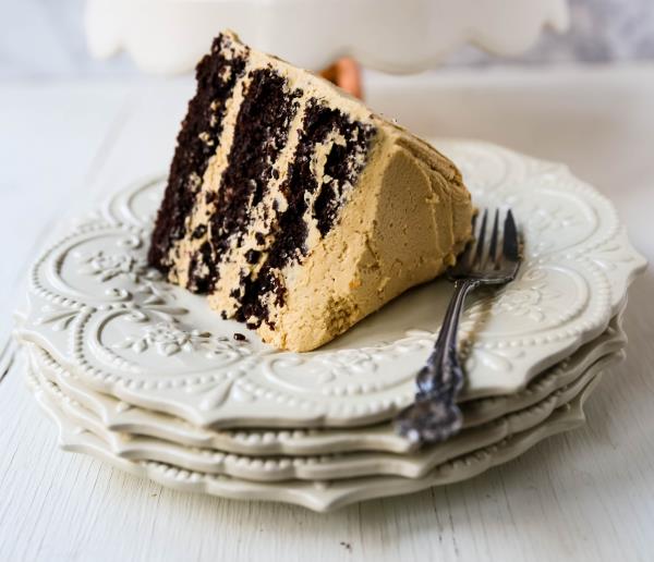 Απολαύστε κέικ σοκολάτας με φυστικοβούτυρο που δεν μετράει θερμίδες την ημέρα του Αγίου Βαλεντίνου