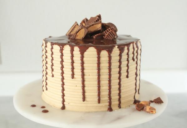 Κέικ σοκολάτας με φυστικοβούτυρο ένα εξαιρετικό γλυκό την Ημέρα του Αγίου Βαλεντίνου