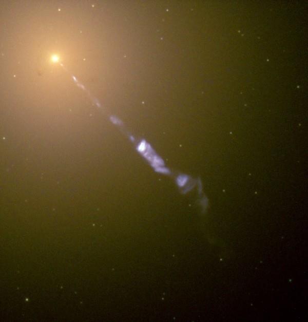 Η μαύρη τρύπα του M87 φωτογράφισε τον γαλαξία messier 87 για πρώτη φορά