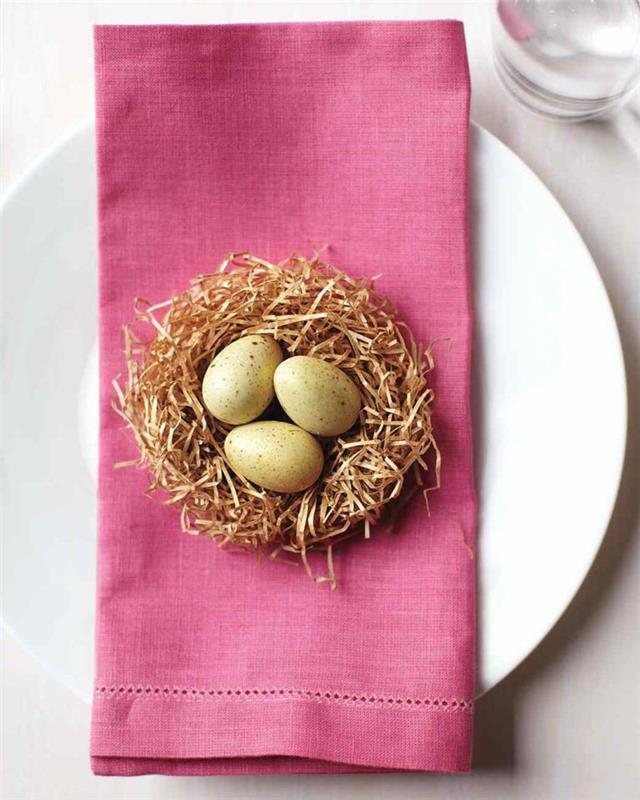 Πτυχές χαρτοπετσέτας - Πασχαλινά αυγά Πασχαλινό στεφάνι
