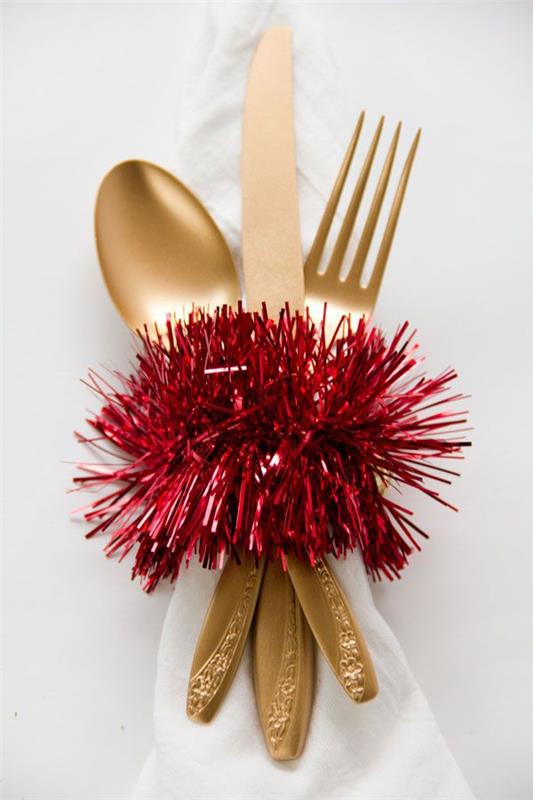 Δαχτυλίδια χαρτοπετσέτας Tinker για τα Χριστούγεννα - κομψές ιδέες και οδηγίες για μια γιορτινή διακόσμηση τραπεζιού tinsel red deco ρολά τουαλέτας