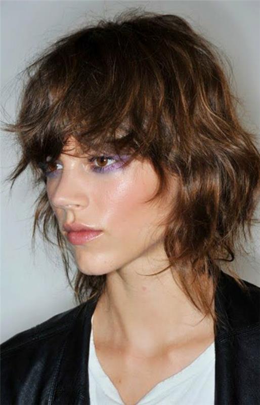 Shag Cut Shag Hairstyle Trend Hairstyles 2021 Brown Shag Haircut