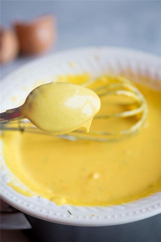 Φτιάξτε μόνοι σας τη σάλτσα hollandaise