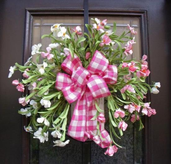 Ιδέες για καλοκαιρινά διακοσμητικά λουλούδια διακόσμηση λουλουδιών μπροστινή πόρτα που ταιριάζει με φιόγκο ελκυστικό