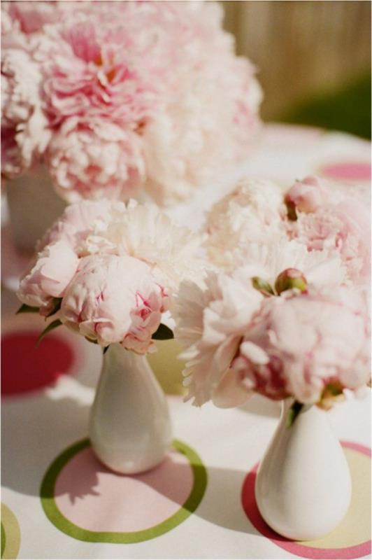 Διακοσμήστε ιδέες καλοκαιρινής διακόσμησης λουλουδιών με ranunculus