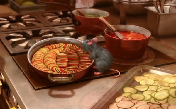 Καλοκαιρινή συνταγή ratatouille όπως ο remy που παρασκευάζεται από το πιάτο ταινιών Pixar στην ταινία
