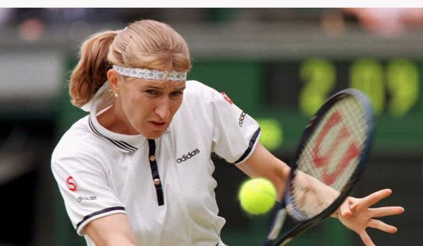 Τα 50α γενέθλια της Steffi Graf Miss Forehand ανίκητη στο γήπεδο τένις