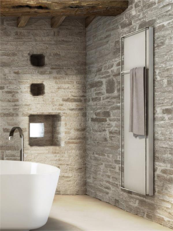 Πέτρα στο μπάνιο Πέτρινοι τοίχοι σε γκρι μοντέρνα μπανιέρα ρουστίκ και φυσικά