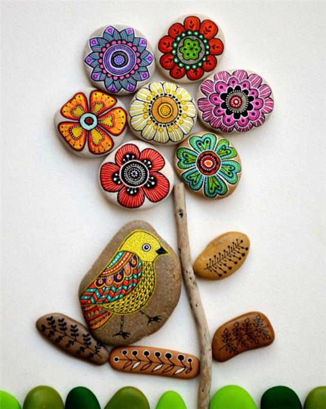 Ζωγραφική πέτρες με χρωματιστά λουλούδια Χειροτεχνία με πέτρες