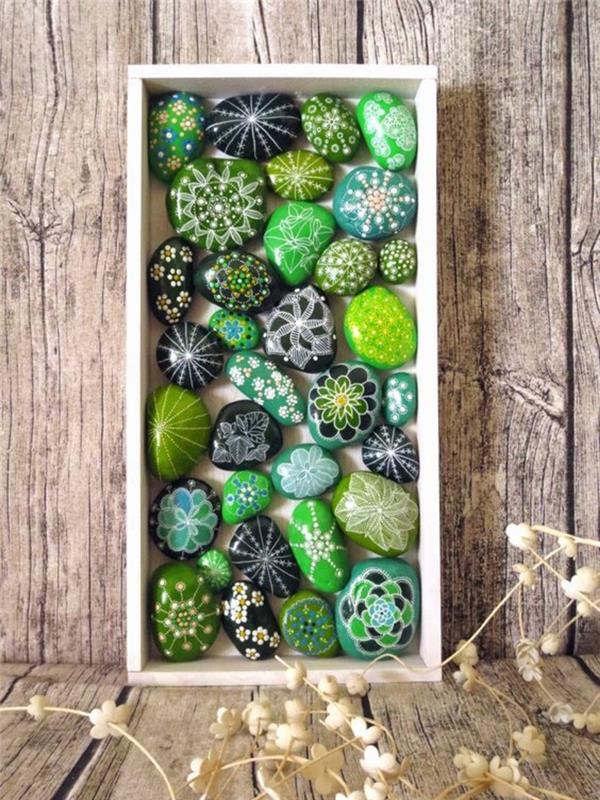 Χρωματίστε πέτρες πράσινες πέτρες χειροτεχνίες διακόσμησης με πέτρες