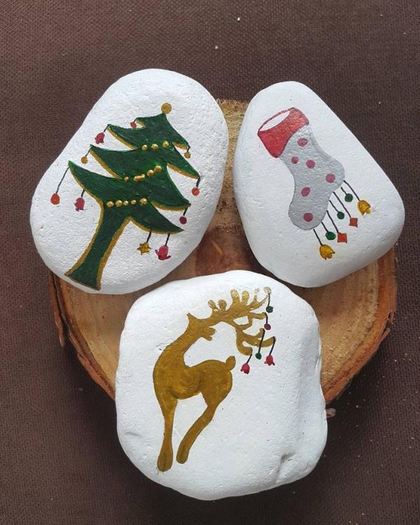 Πέτρες ζωγραφικής για τα Χριστούγεννα - καλλιτεχνικές ιδέες και συμβουλές για εορταστική χειμερινή διακόσμηση απλά μοτίβα εύκολα παιδιά