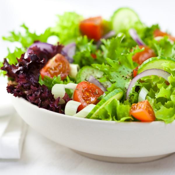 Ζώδιο Ιχθείς σωστή διατροφή φάτε φρέσκια σαλάτα