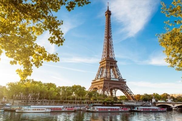 Ζωδιακές διακοπές Παρίσι Πύργος του Άιφελ χαρακτηριστικά γνωρίσματα της πόλης