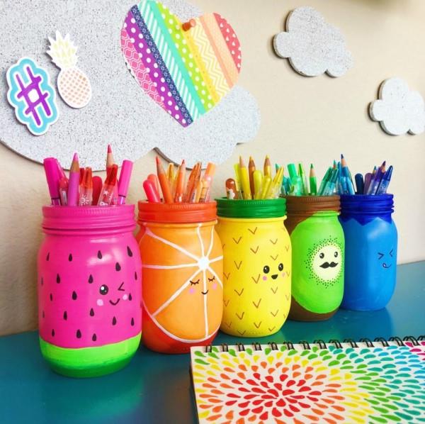 Βάση στυλό Tinker - ιδέες και οδηγίες για φοιτητές και τηλεργαζόμενους φρούτα πολύχρωμα χαριτωμένα ποτήρια