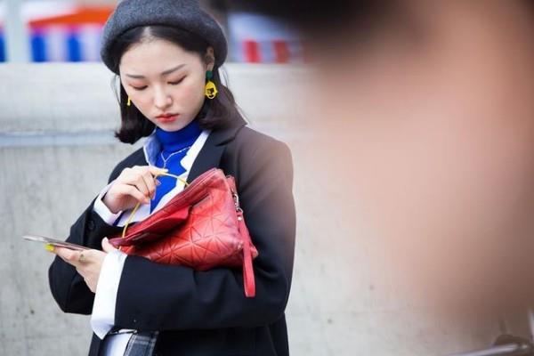 Τάσεις της μόδας στο δρόμο για την γυναικεία τσάντα