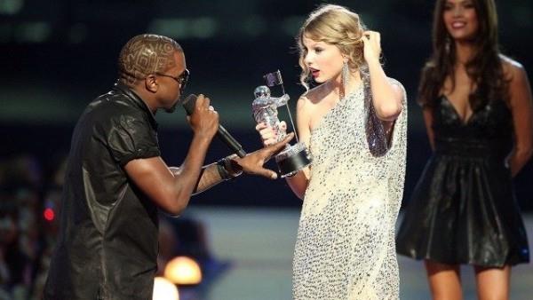 Η Taylor Swift και ο Kanye West μαλώνουν επί σκηνής