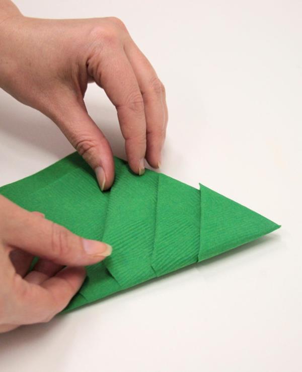 Οδηγίες αναδίπλωσης χαρτοπετσέτας για χαρτοπετσέτες χαρτιού, βήμα 7
