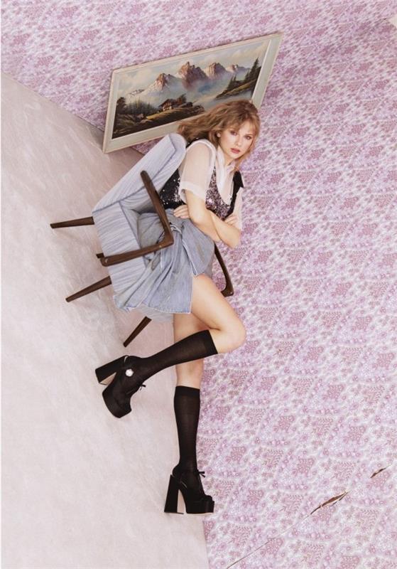 Η Taylor Swift εμφανίζεται στο εξώφυλλο του Elle UK με ένα προσωπικό δοκίμιο για την ποπ μουσική elle uk αφηρημένη φωτογραφία