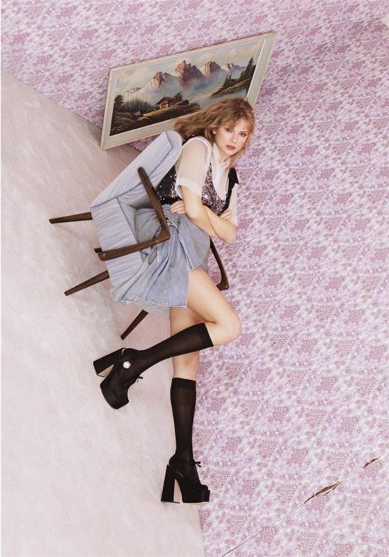 Η Taylor Swift εμφανίζεται στο εξώφυλλο του Elle UK με ένα προσωπικό δοκίμιο για την ποπ μουσική elle uk αφηρημένη φωτογραφία