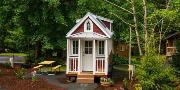 Tiny Houses Ωραίο μικρό σπίτι με κήπο και υπαίθριο καθιστικό