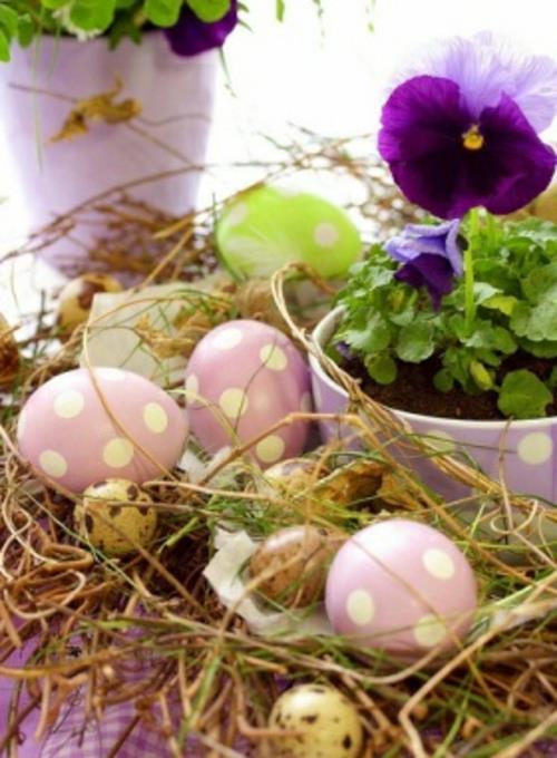 Διακόσμηση τραπεζιού για κέλυφος Πασχαλινού αυγού κηλιδωμένο ροζ και λευκό