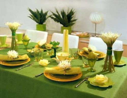 Διακοσμητικό τραπέζι για Πασχαλινό κέλυφος αυγού πράσινο τραπεζομάντιλο πιάτο πορτοκαλί