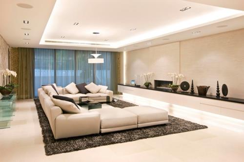 φωτεινή επένδυση οροφής Υπέροχος σχεδιασμός οροφής στο σαλόνι μοντέρνος