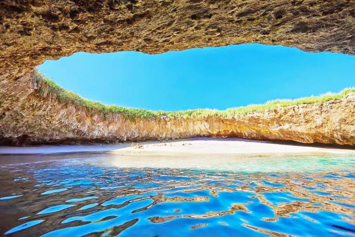 Οι 5 πιο όμορφες παραλίες του κόσμου Hidden Grotto Beach στο Μεξικό είναι ένα πραγματικό φυσικό φαινόμενο