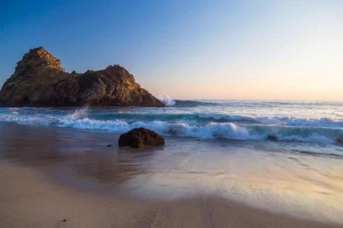 Top 5 Πιο Όμορφες Παραλίες στον Κόσμο Pfeifer Beach California, ονειρεμένος προορισμός για τους λάτρεις των ταξιδιών
