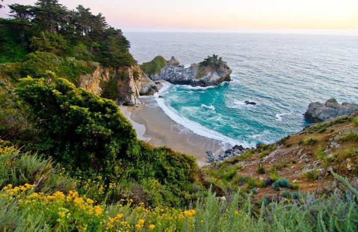 Κορυφαίες 5 πιο όμορφες παραλίες στον κόσμο Παραλία Pfeiffer Καλιφόρνια ο κόλπος βράζει παντού