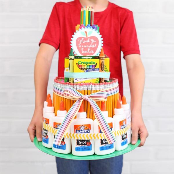 Κέικ για εγγραφή στο σχολείο - ιδέες συνταγής και διακόσμησης για μια αξέχαστη γιορτινή τούρτα με ιδέα δώρου σχολικών ειδών