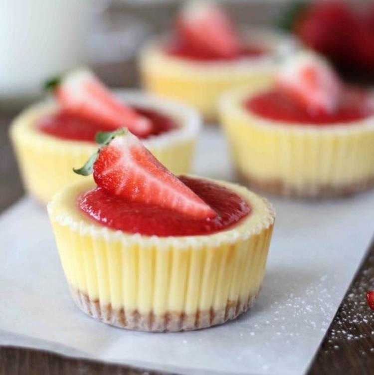 Timeρα τάρτας ψήστε φράουλα τάρτα βανίλια muffins με φράουλα