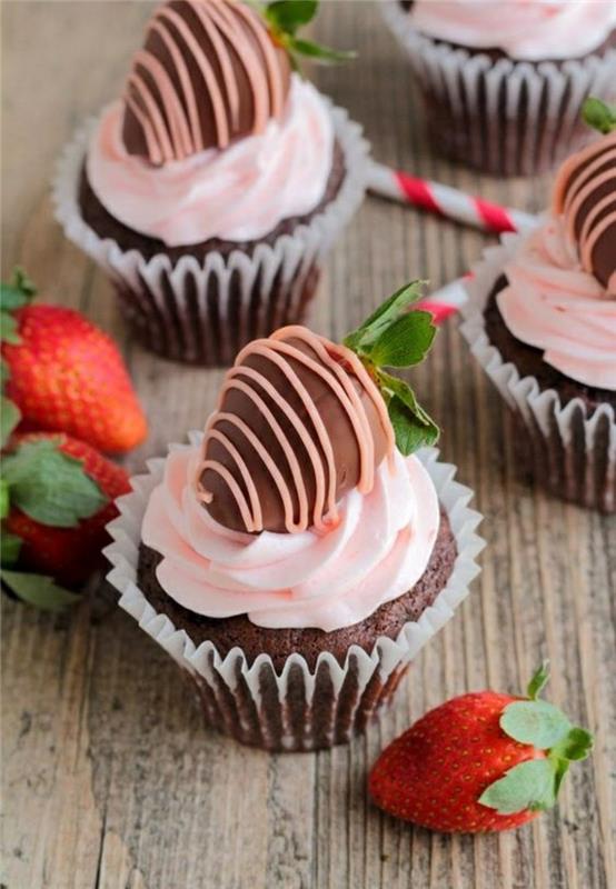Συνταγές για cupcakes σοκολάτας με φράουλες