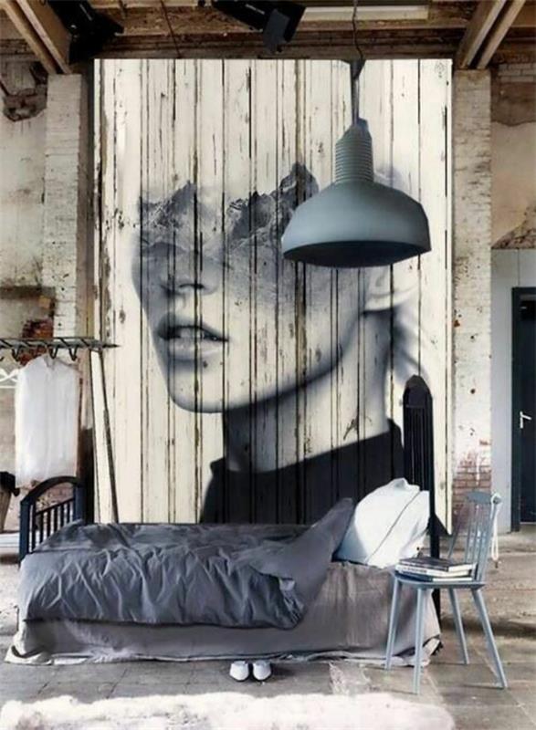 Η διακόσμηση τοίχου από ξύλινες ξύλινες παλέτες ζωγραφίζει μια καλλιτεχνική λύση