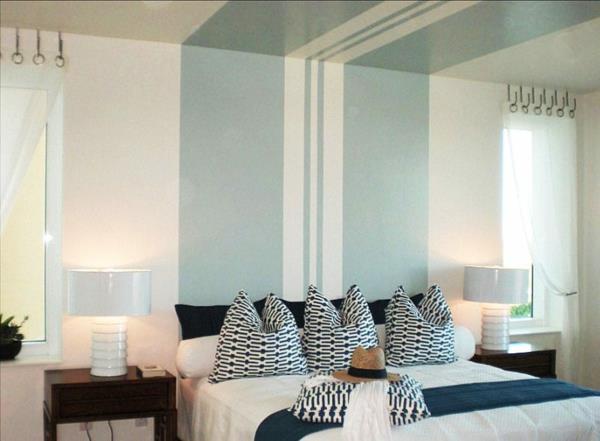 Σχεδιασμός τοίχου υπνοδωμάτιο χρώμα τοίχου χρώμα οροφής ανοιχτό μπλε ρίγες