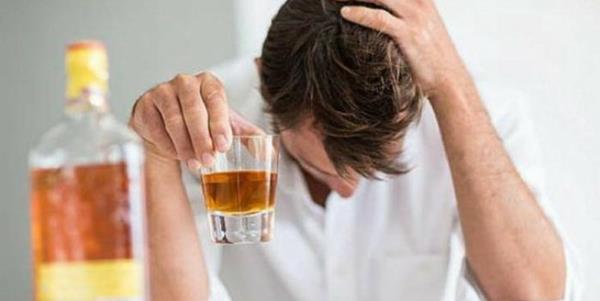 Τι είναι η γαστρίτιδα οξύτητα της κατανάλωσης αλκοόλ στο στομάχι