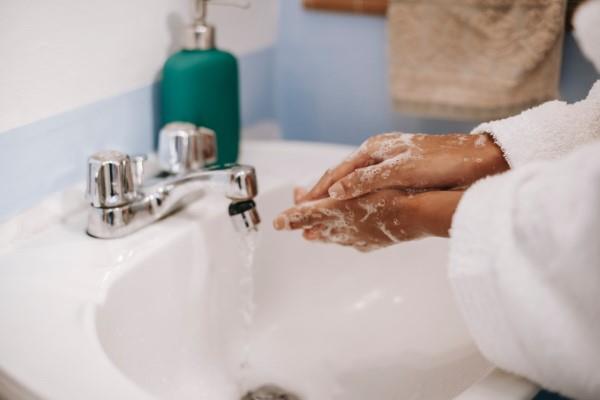 Μαλακτικό νερό Γιατί είναι λογικό να χρησιμοποιείτε μαλακτικό νερό Πλύνετε τα χέρια σας
