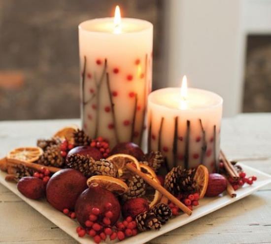 Χριστουγεννιάτικη διακόσμηση 3 must-have δύο κεριά τρεξίματος Χριστουγεννιάτικα αρώματα πορτοκάλια ξυλάκια κανέλας