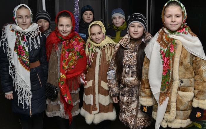 Χριστούγεννα στη Ρωσία Ρωσικά Χριστουγεννιάτικα ξόρκια ψάλλουν