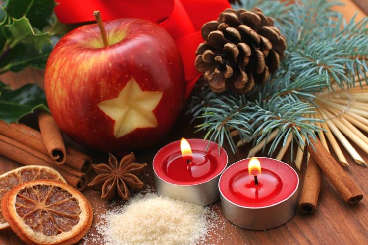 Χριστουγεννιάτικα μπαχαρικά γαρίφαλα μπαχαρικά κανέλα μπαχαρικά φώτα τσαγιού μήλου