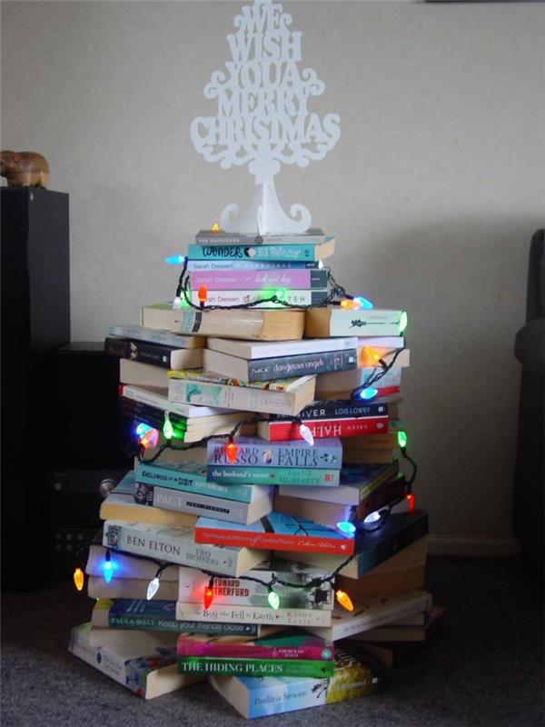 Χριστουγεννιάτικες χειροτεχνίες Χριστουγεννιάτικο δέντρο χειροτεχνίες Χριστουγεννιάτικο δέντρο Στοίβαξη βιβλίων