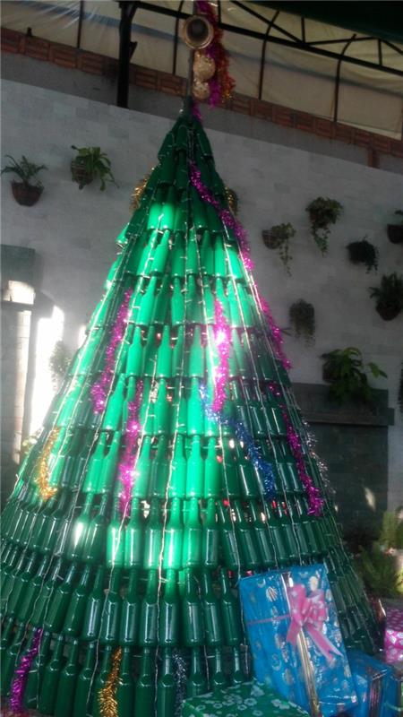 Χριστουγεννιάτικες χειροτεχνίες Χριστουγεννιάτικο δέντρο Tannenbaum Tinker από μπουκάλια